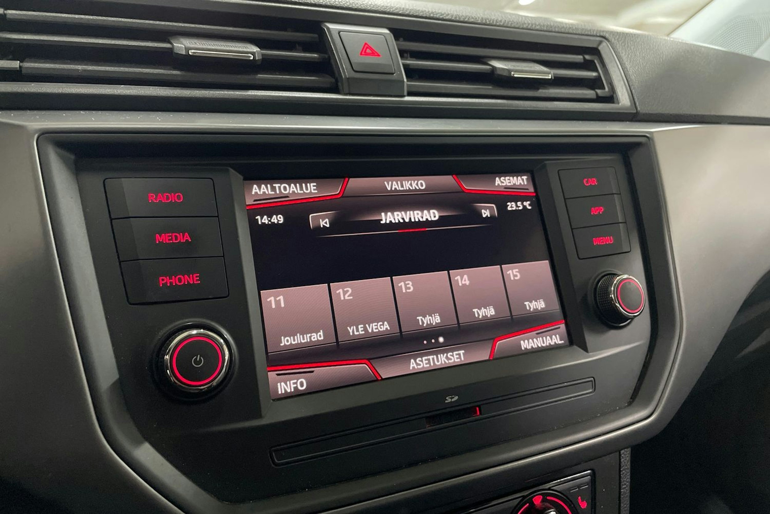 valkoinen SEAT Ibiza 2019 kuva 17.