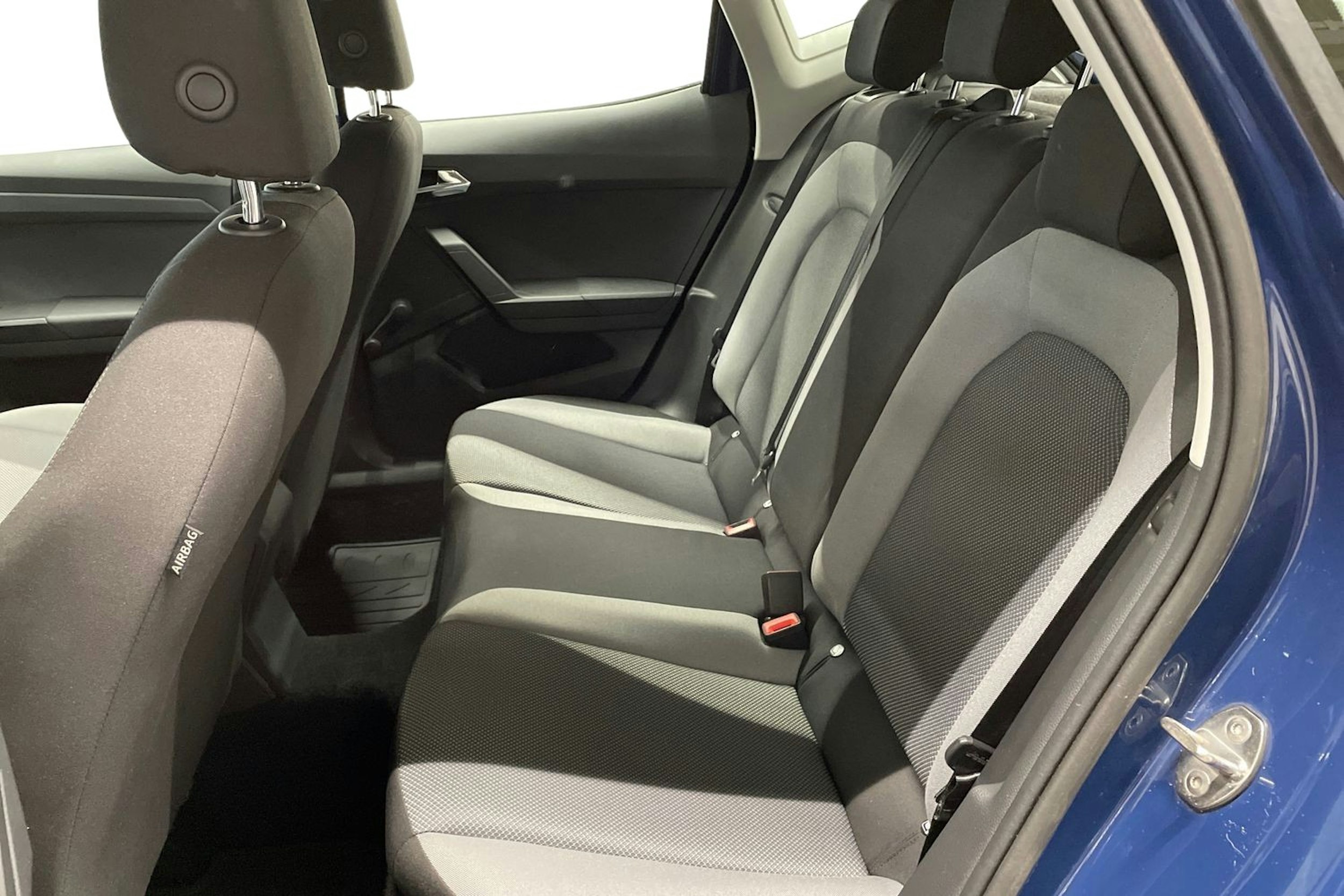 Sininen SEAT IBIZA 2019 kuva 10.