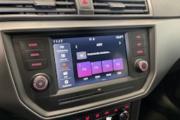 punainen SEAT Ibiza 2020 kuva 16.