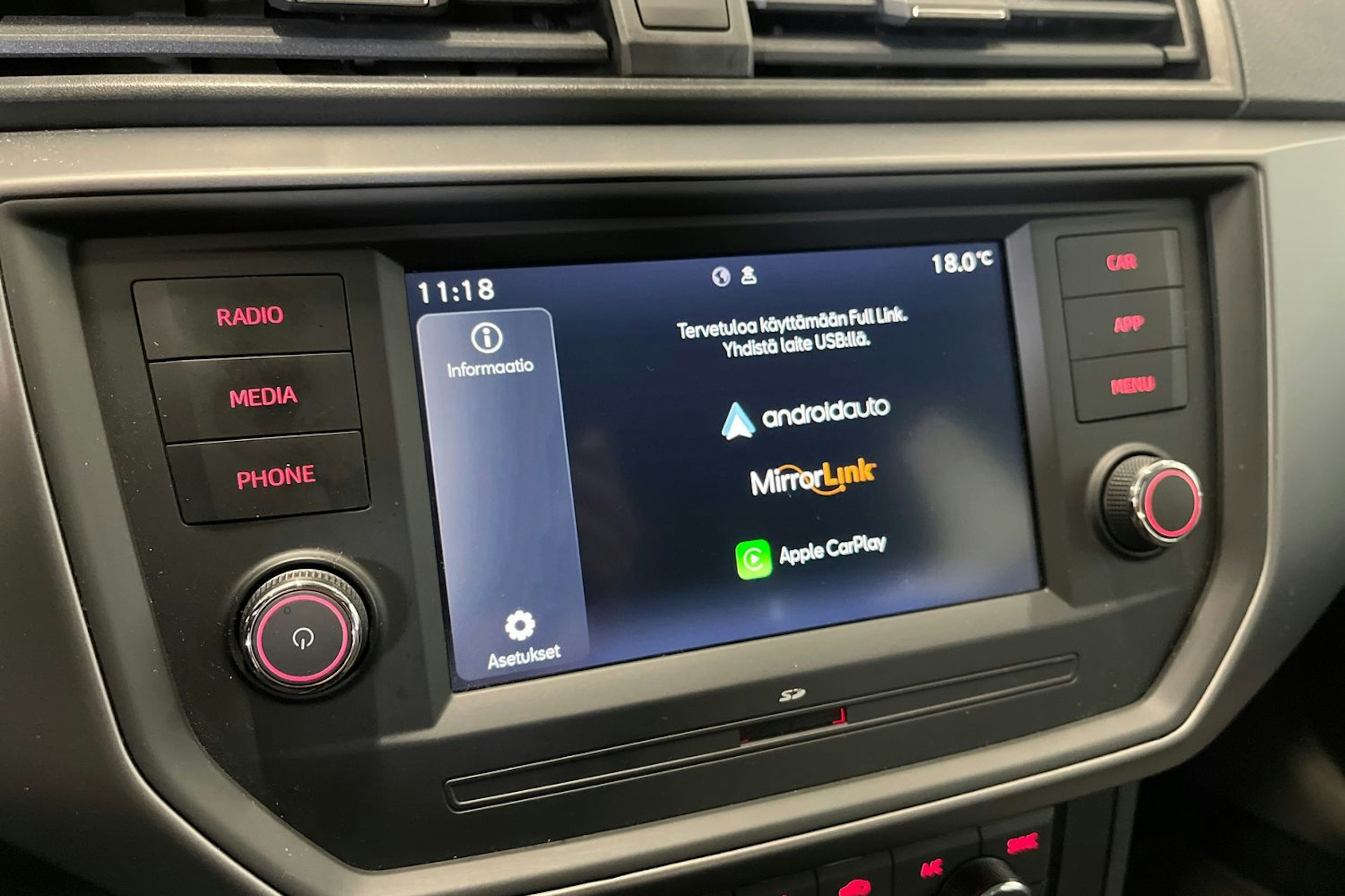punainen SEAT Ibiza 2020 kuva 18.