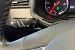 punainen SEAT Ibiza 2020 kuva 23.