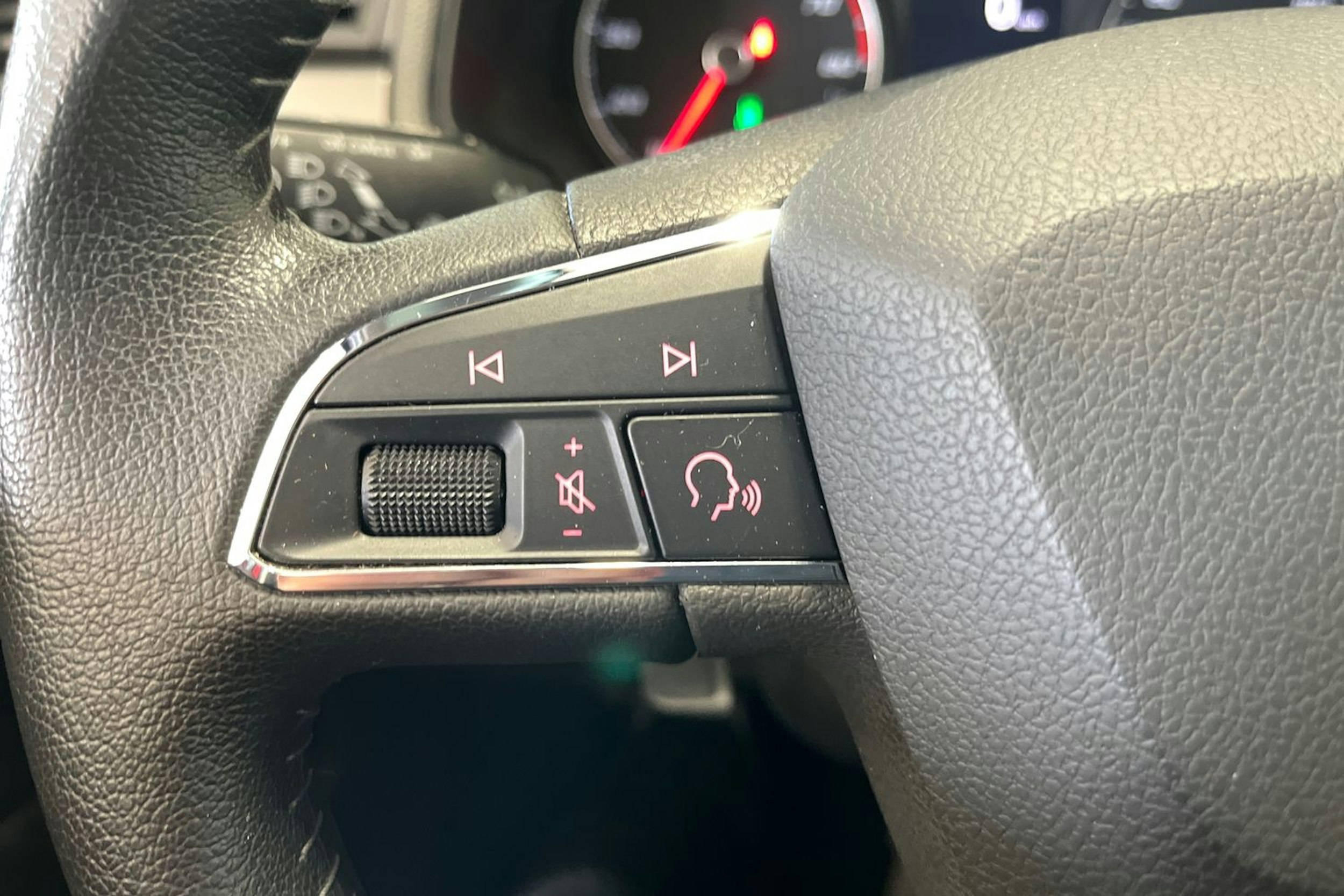 punainen SEAT Ibiza 2020 kuva 24.