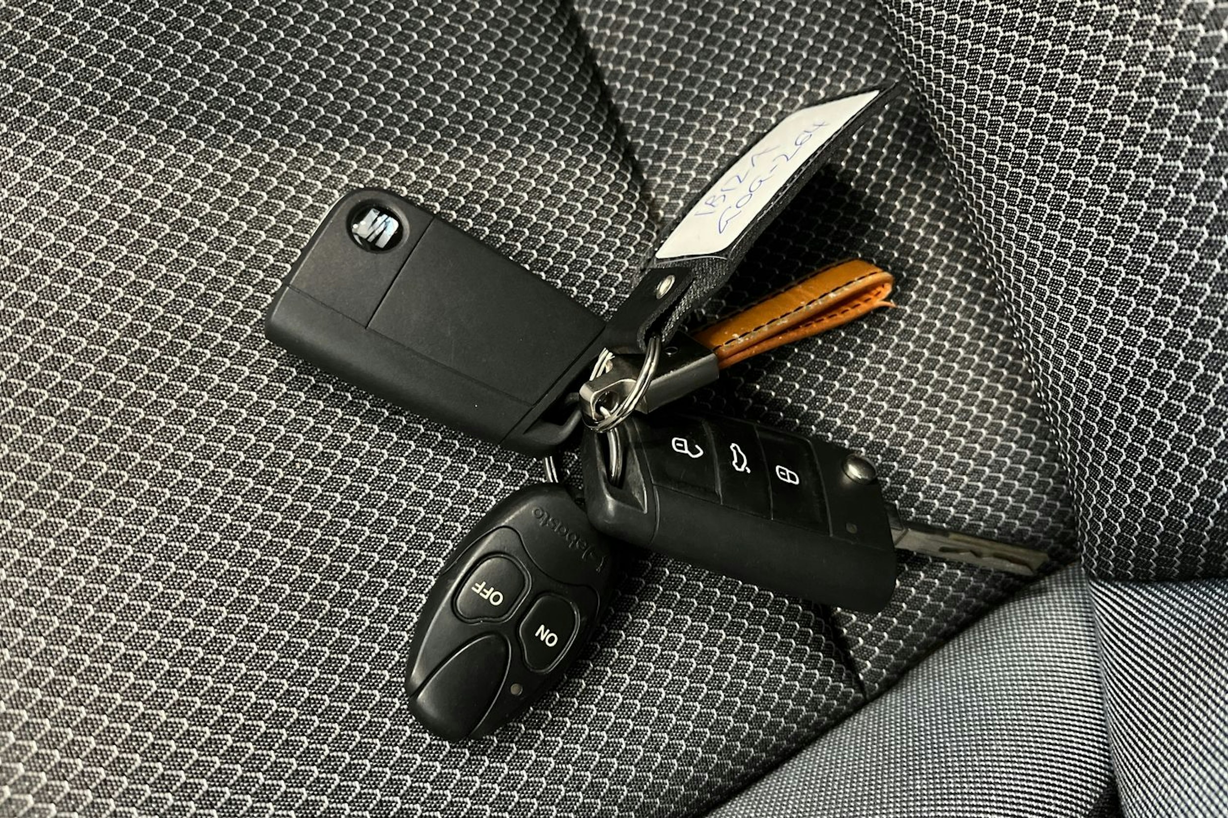 punainen SEAT Ibiza 2020 kuva 26.