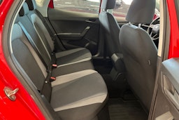 punainen SEAT Ibiza 2020 kuva 28.