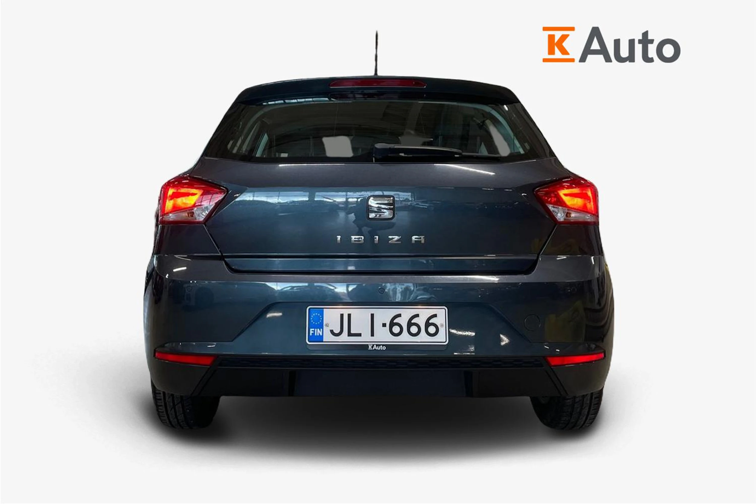 harmaa SEAT Ibiza 2020 kuva 3.