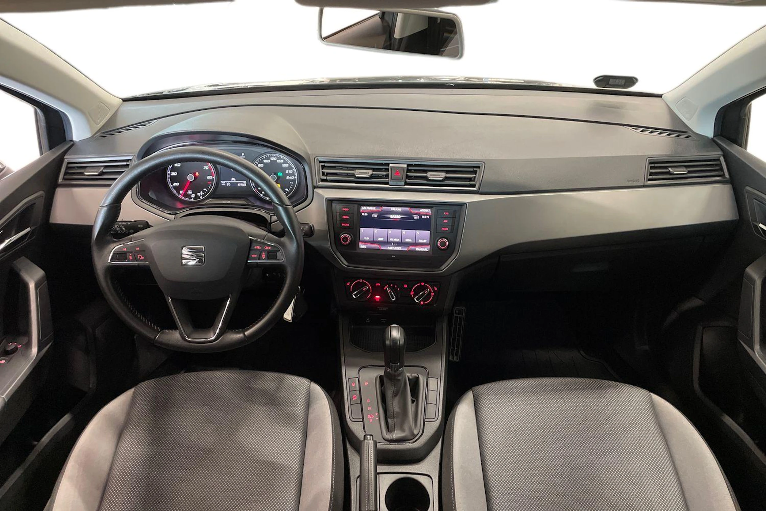 harmaa SEAT Ibiza 2020 kuva 7.