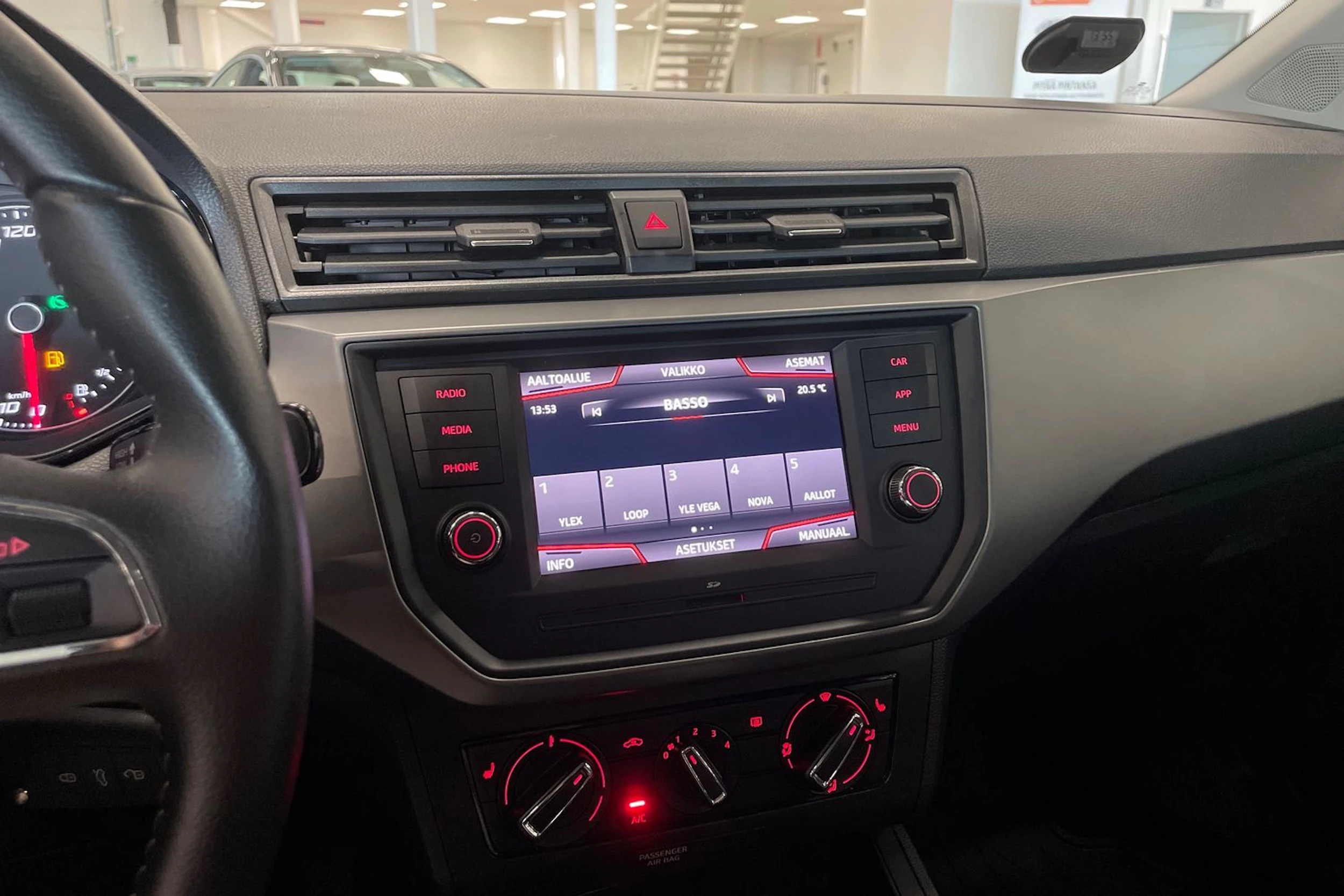 harmaa SEAT Ibiza 2020 kuva 18.