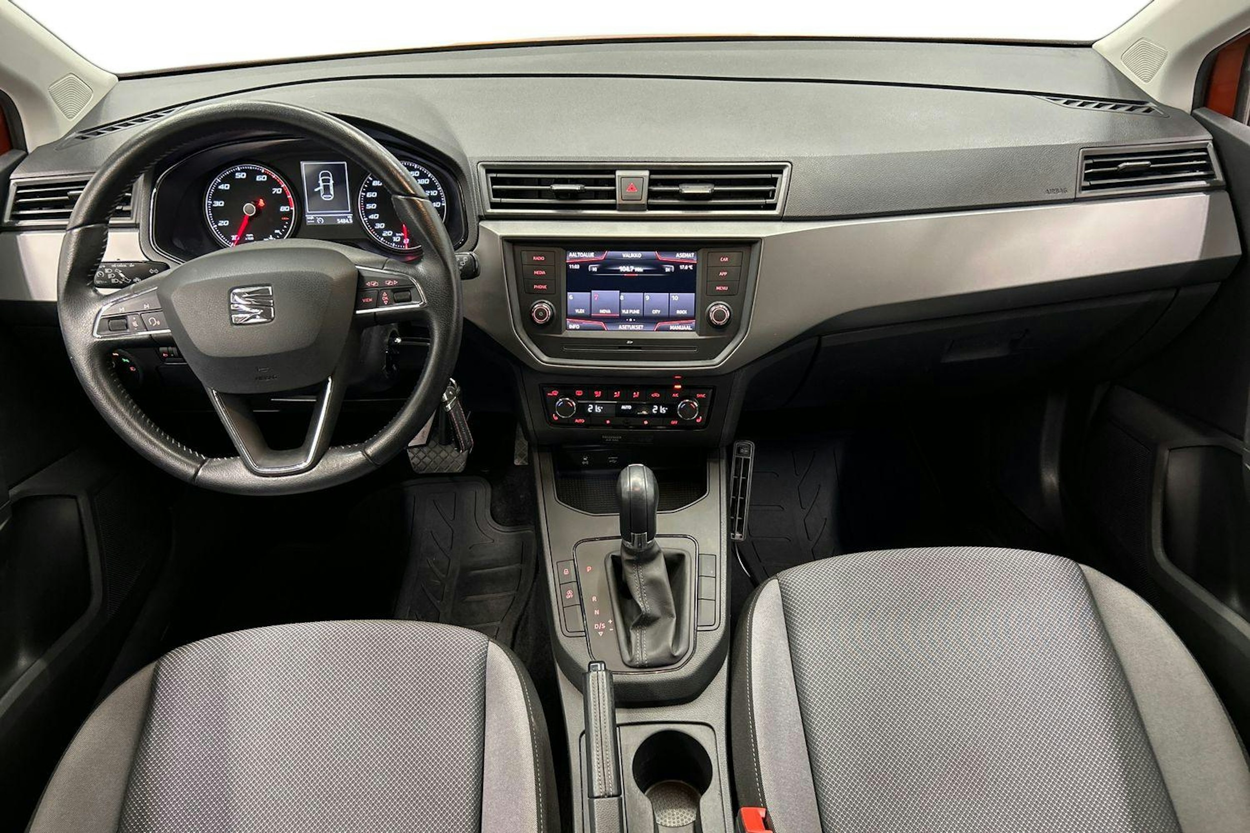 oranssi SEAT Ibiza 2020 kuva 9.