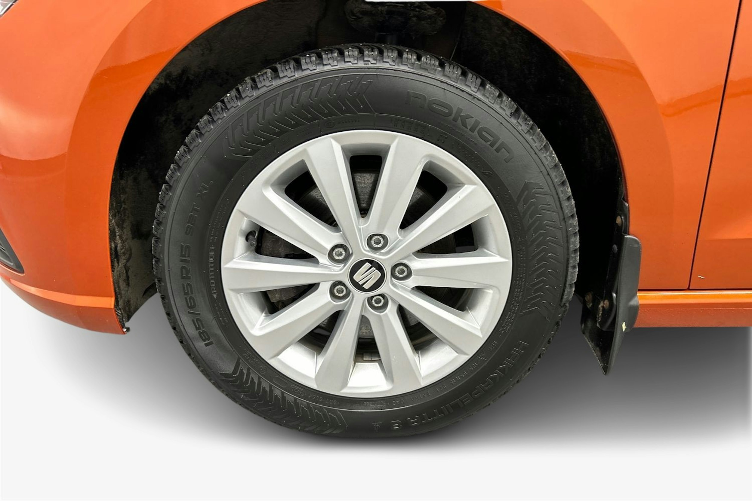 oranssi SEAT Ibiza 2020 kuva 11.