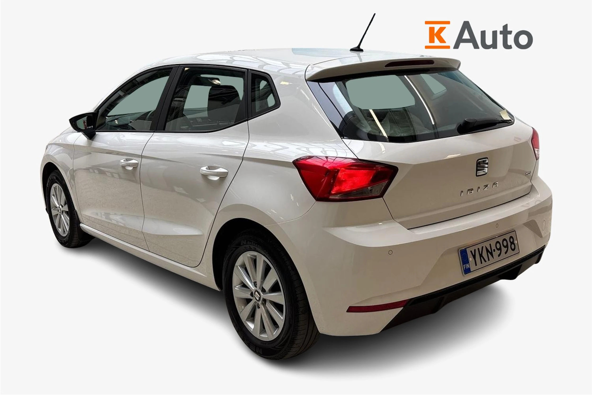 Valkoinen SEAT IBIZA 2020 kuva 3.