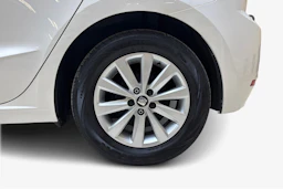 Valkoinen SEAT IBIZA 2020 kuva 12.