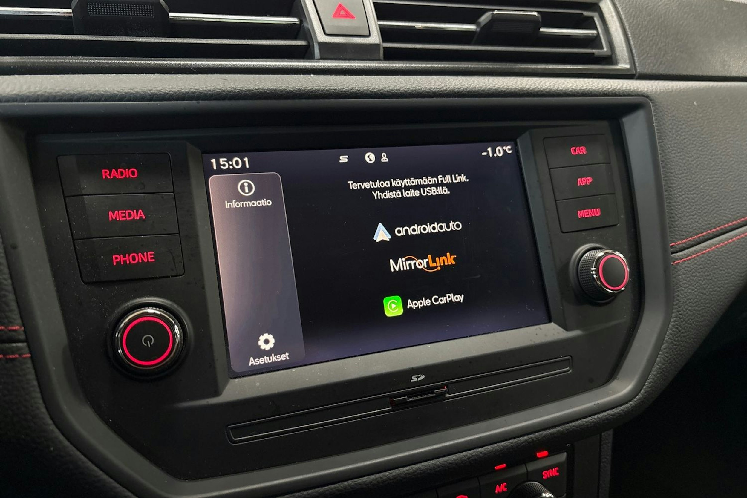 Valkoinen SEAT IBIZA 2021 kuva 17.