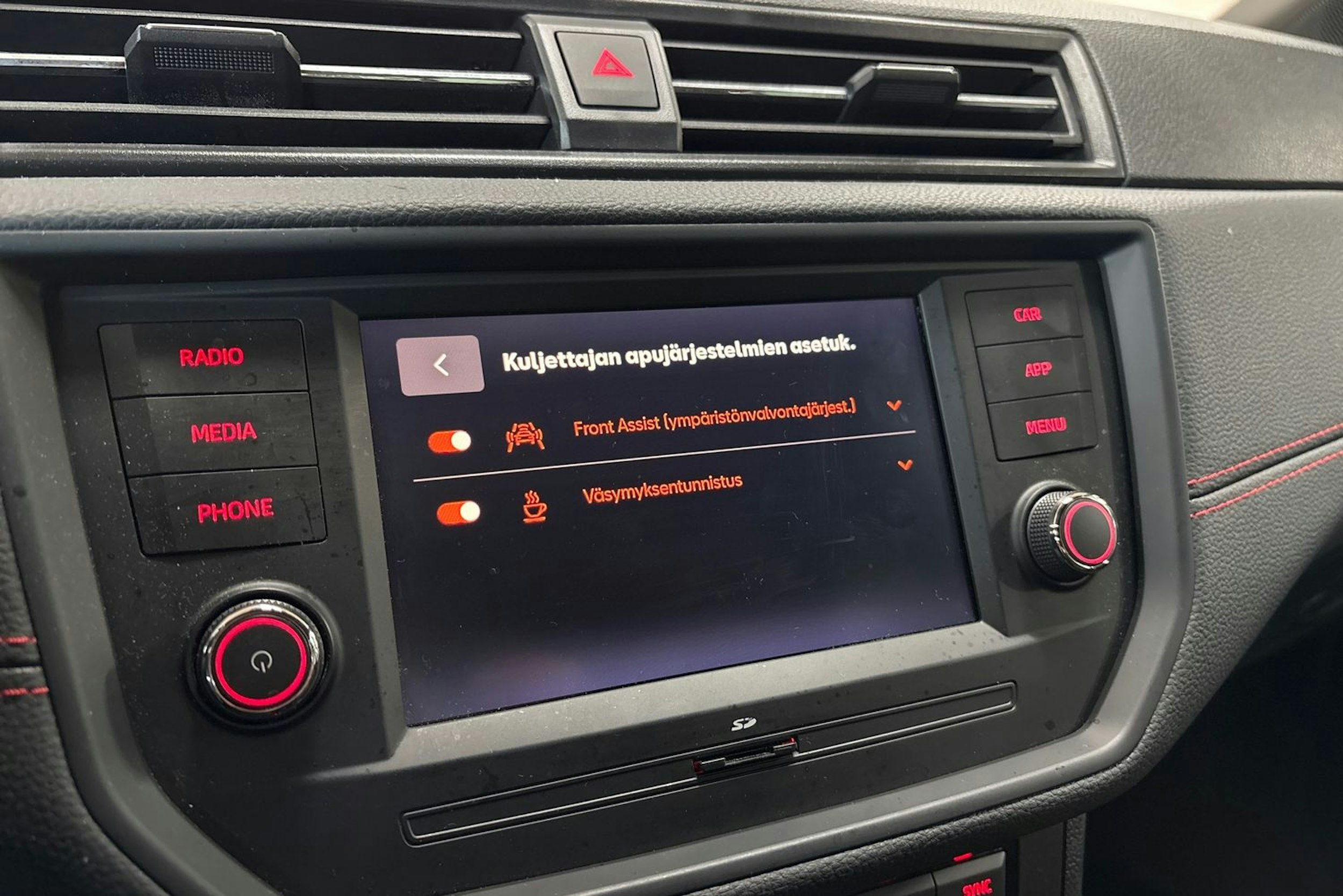 Valkoinen SEAT IBIZA 2021 kuva 18.