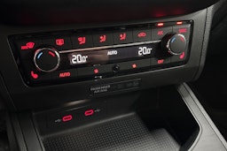 Valkoinen SEAT IBIZA 2021 kuva 20.