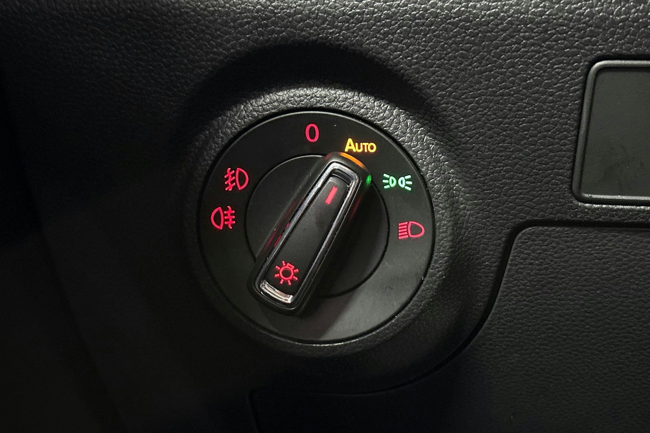 Valkoinen SEAT IBIZA 2021 kuva 22.