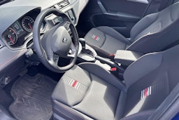 sininen SEAT Ibiza 2021 kuva 3.