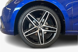 sininen SEAT Ibiza 2021 kuva 9.
