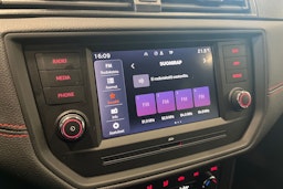 sininen SEAT Ibiza 2021 kuva 16.
