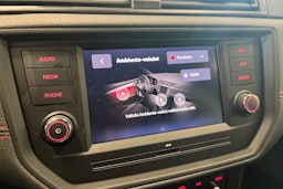 sininen SEAT Ibiza 2021 kuva 21.