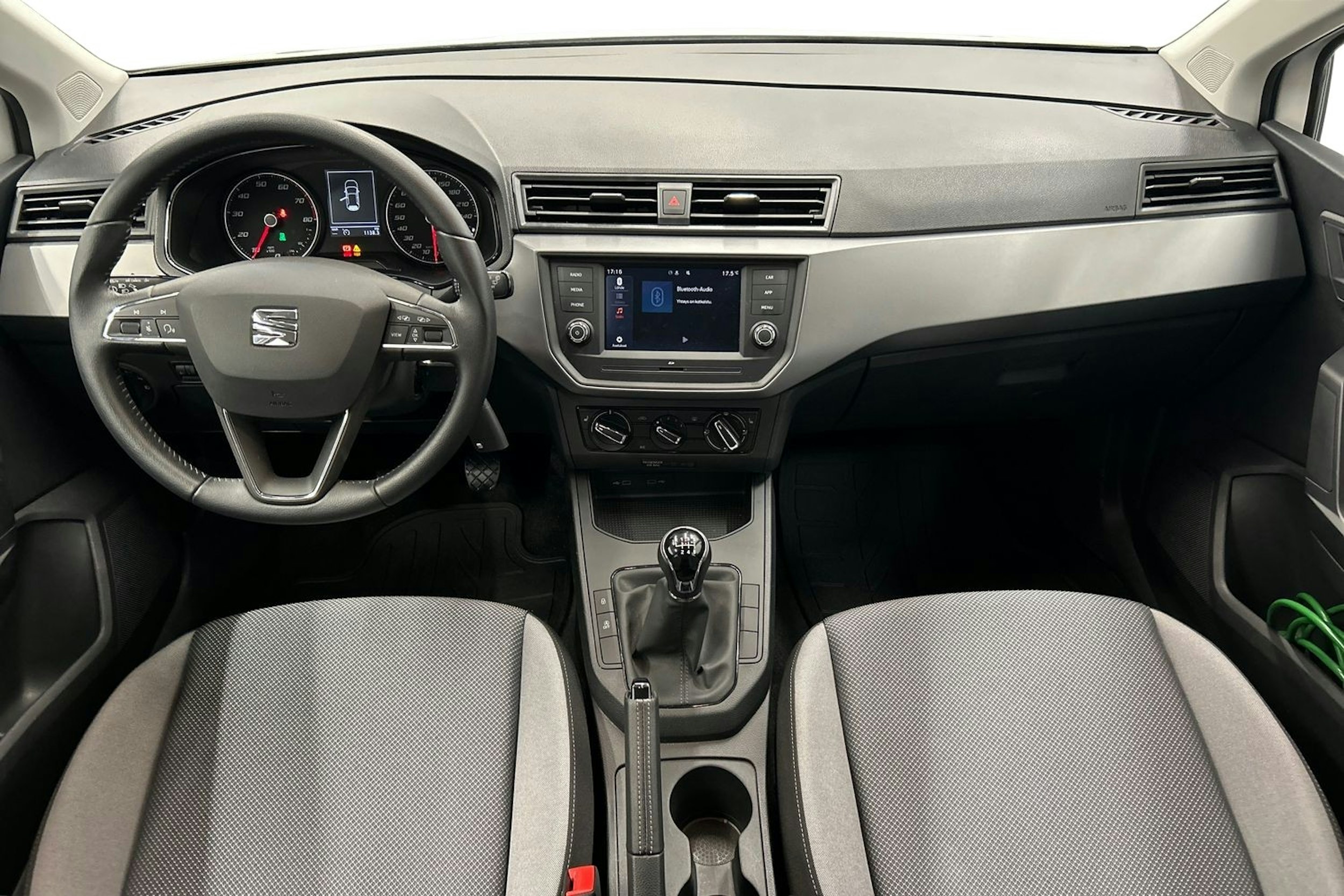 valkoinen SEAT Ibiza 2021 kuva 9.