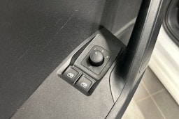 valkoinen SEAT Ibiza 2021 kuva 18.