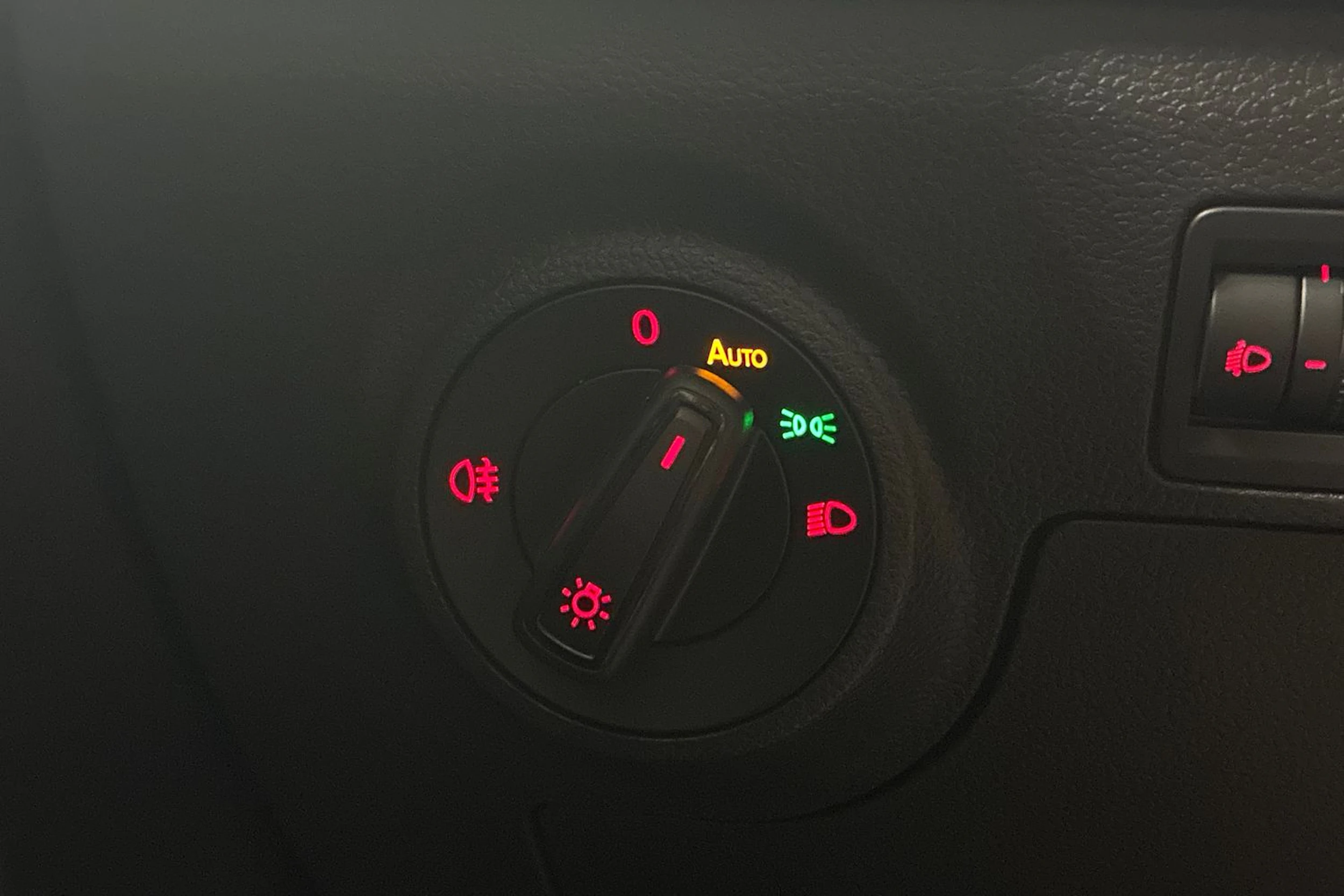 valkoinen SEAT Ibiza 2022 kuva 16.