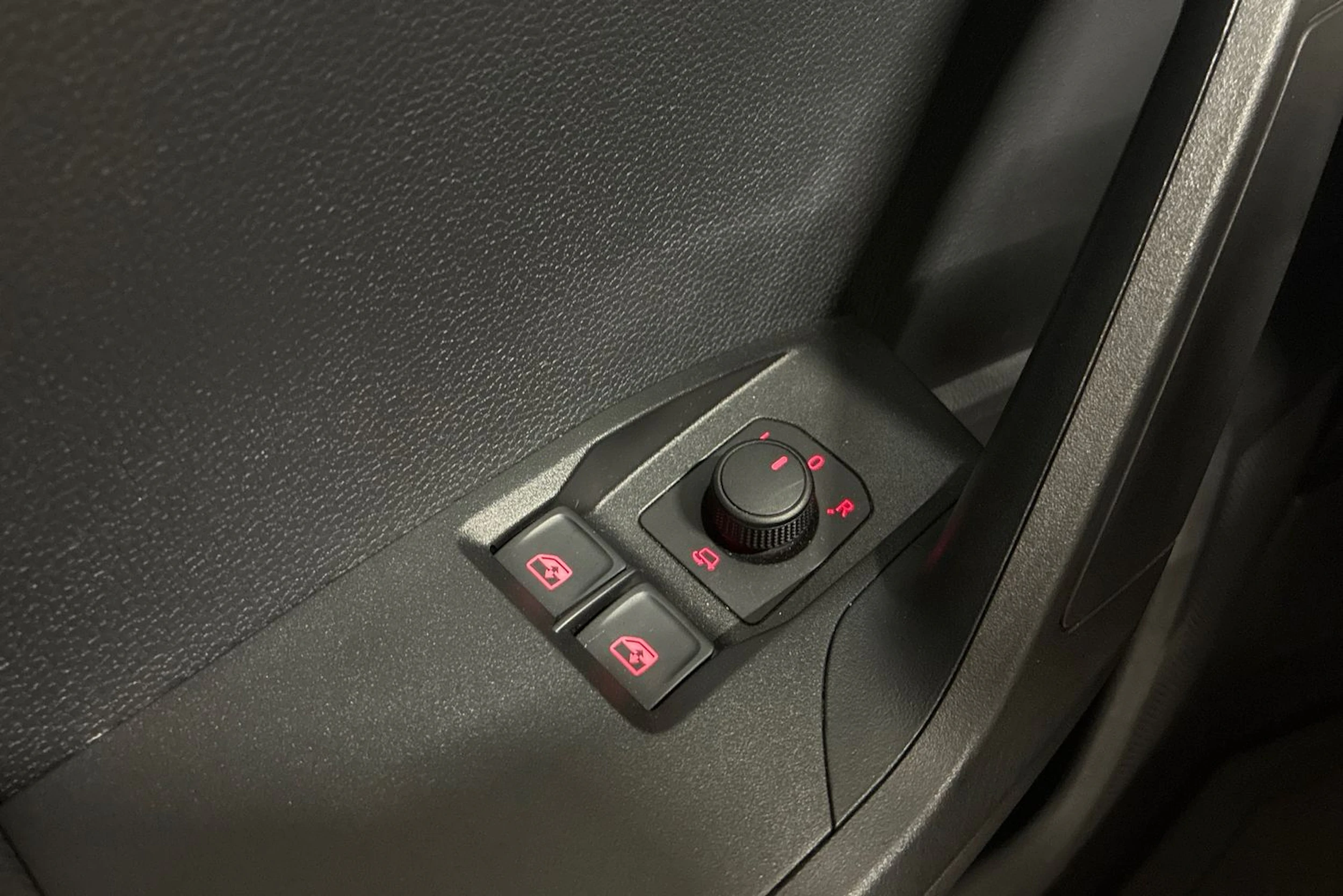 valkoinen SEAT Ibiza 2022 kuva 17.