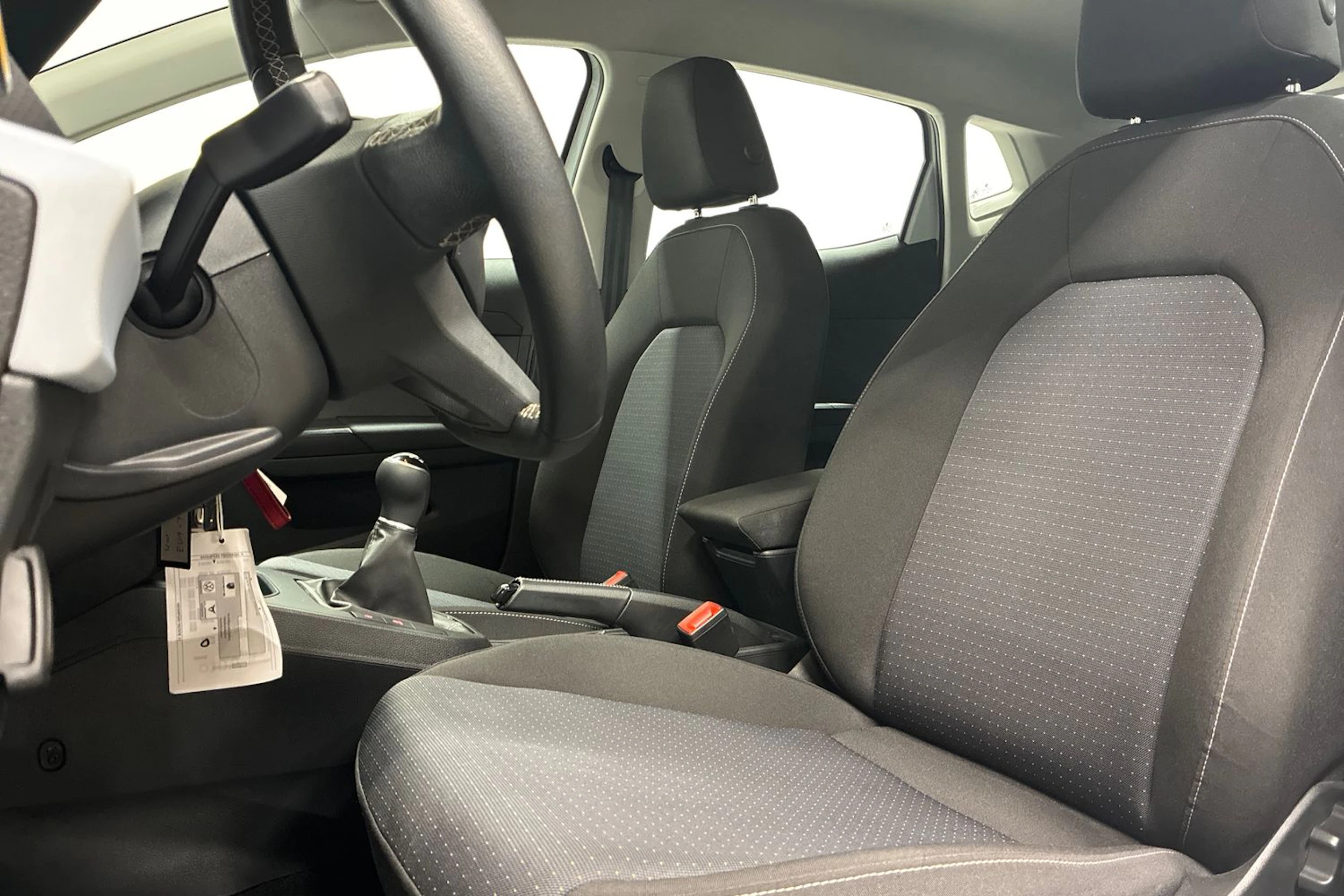 valkoinen SEAT Ibiza 2022 kuva 25.