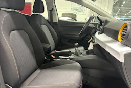 valkoinen SEAT Ibiza 2022 kuva 27.