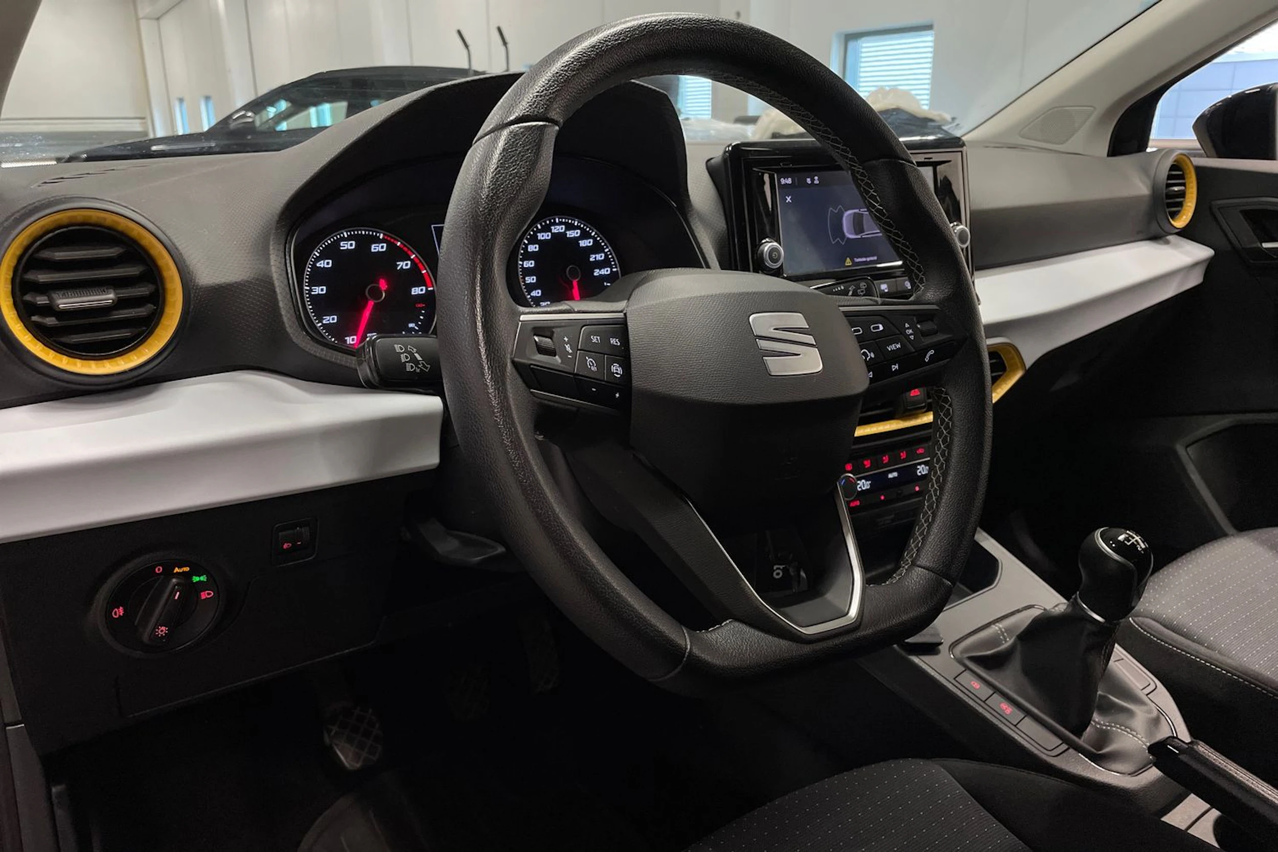 musta SEAT Ibiza 2022 kuva 21.