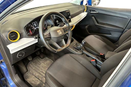 sininen SEAT Ibiza 2022 kuva 3.