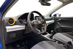 sininen SEAT Ibiza 2022 kuva 8.