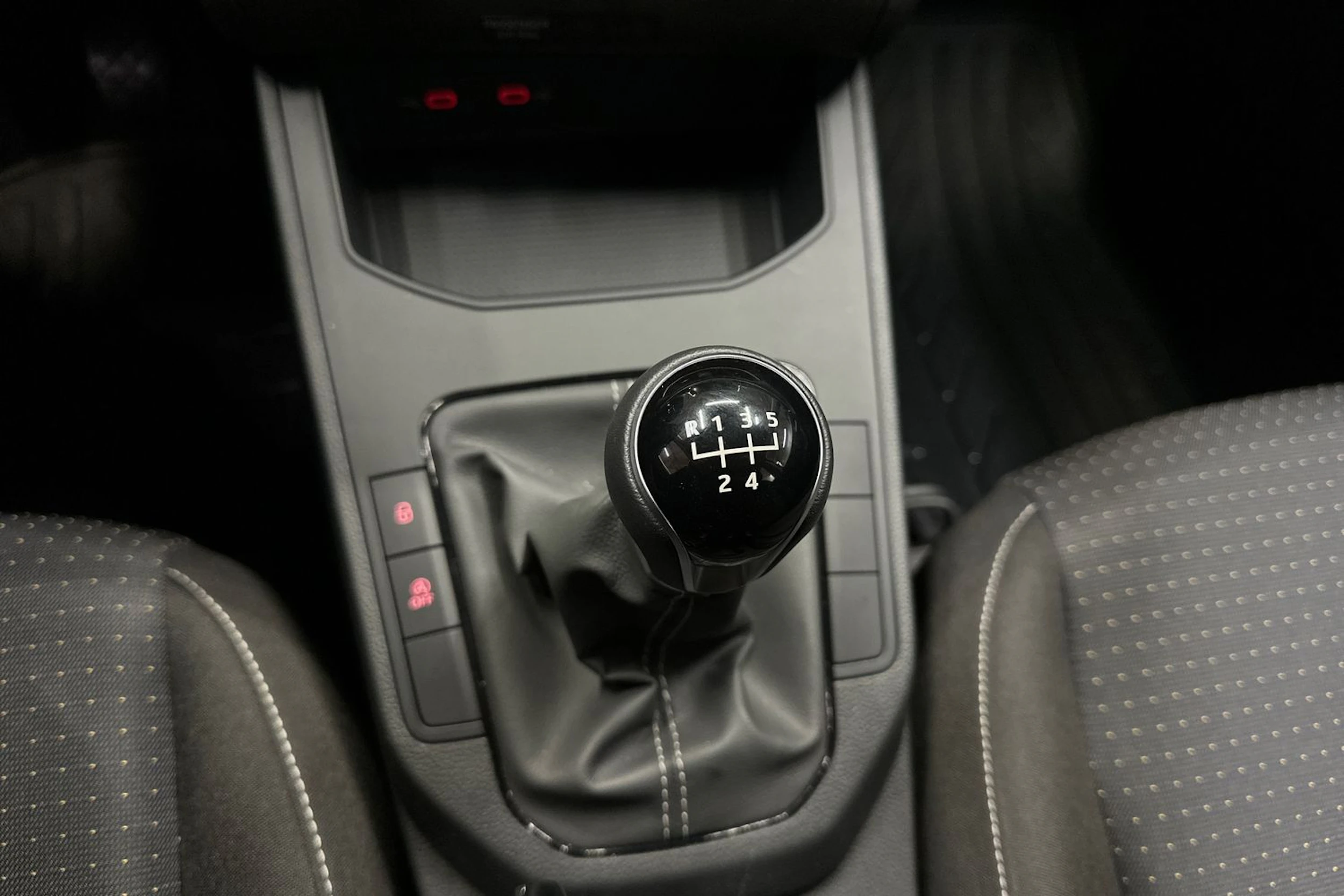 sininen SEAT Ibiza 2022 kuva 21.
