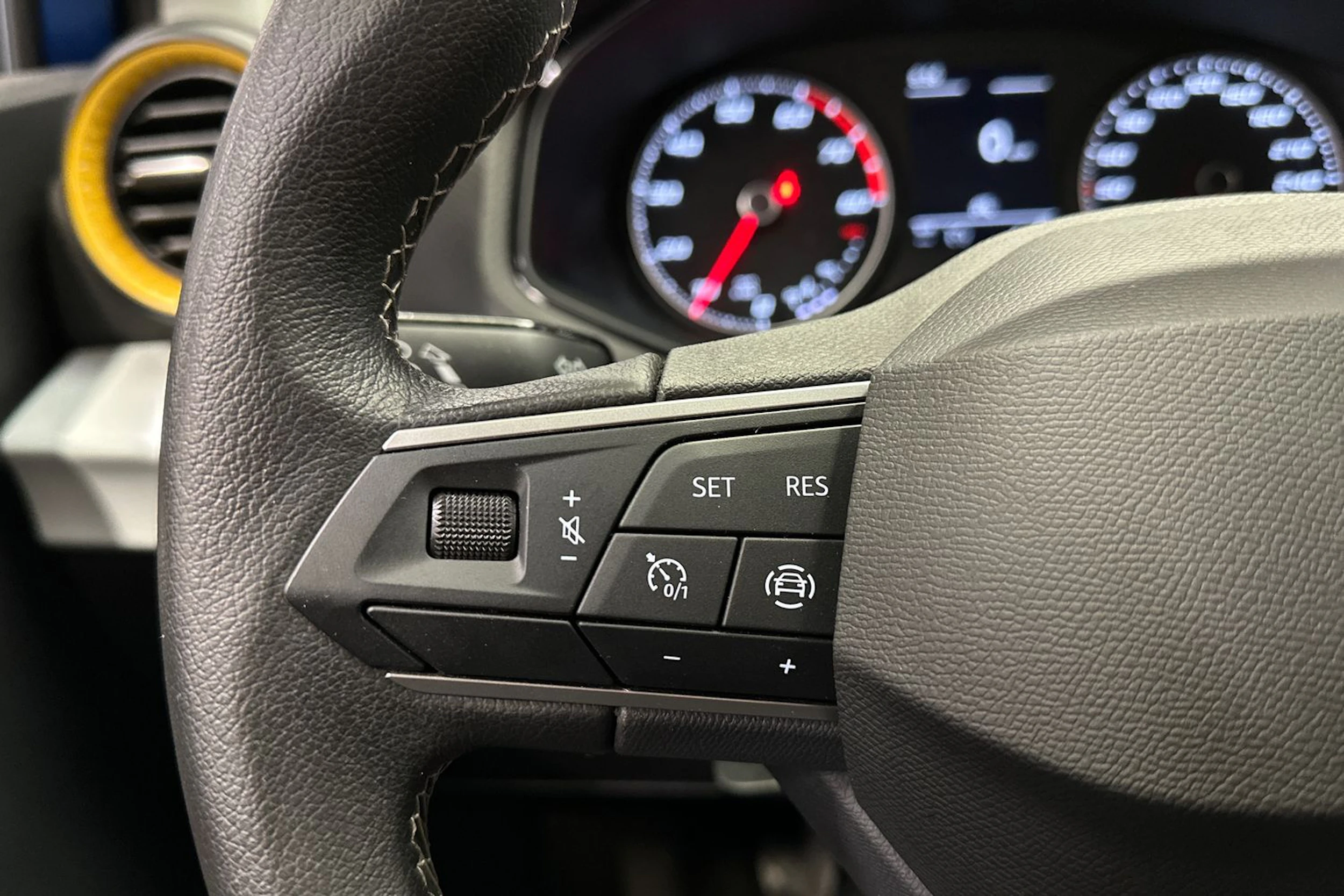 sininen SEAT Ibiza 2022 kuva 23.