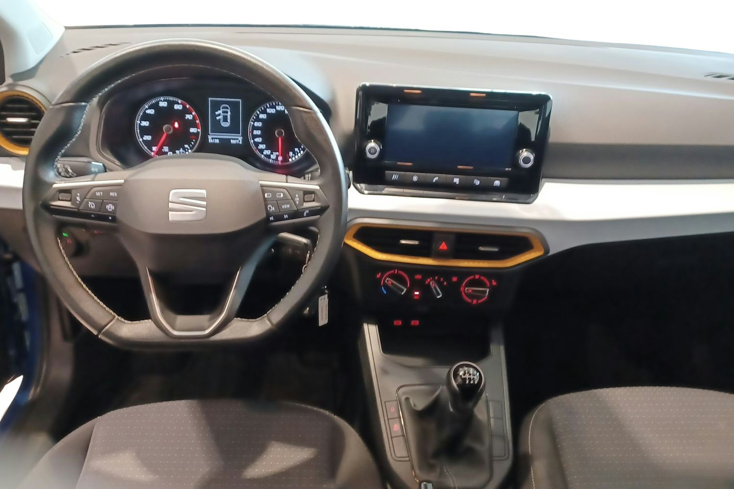 oranssi SEAT Ibiza 2022 kuva 9.