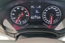 oranssi SEAT Ibiza 2022 kuva 14.