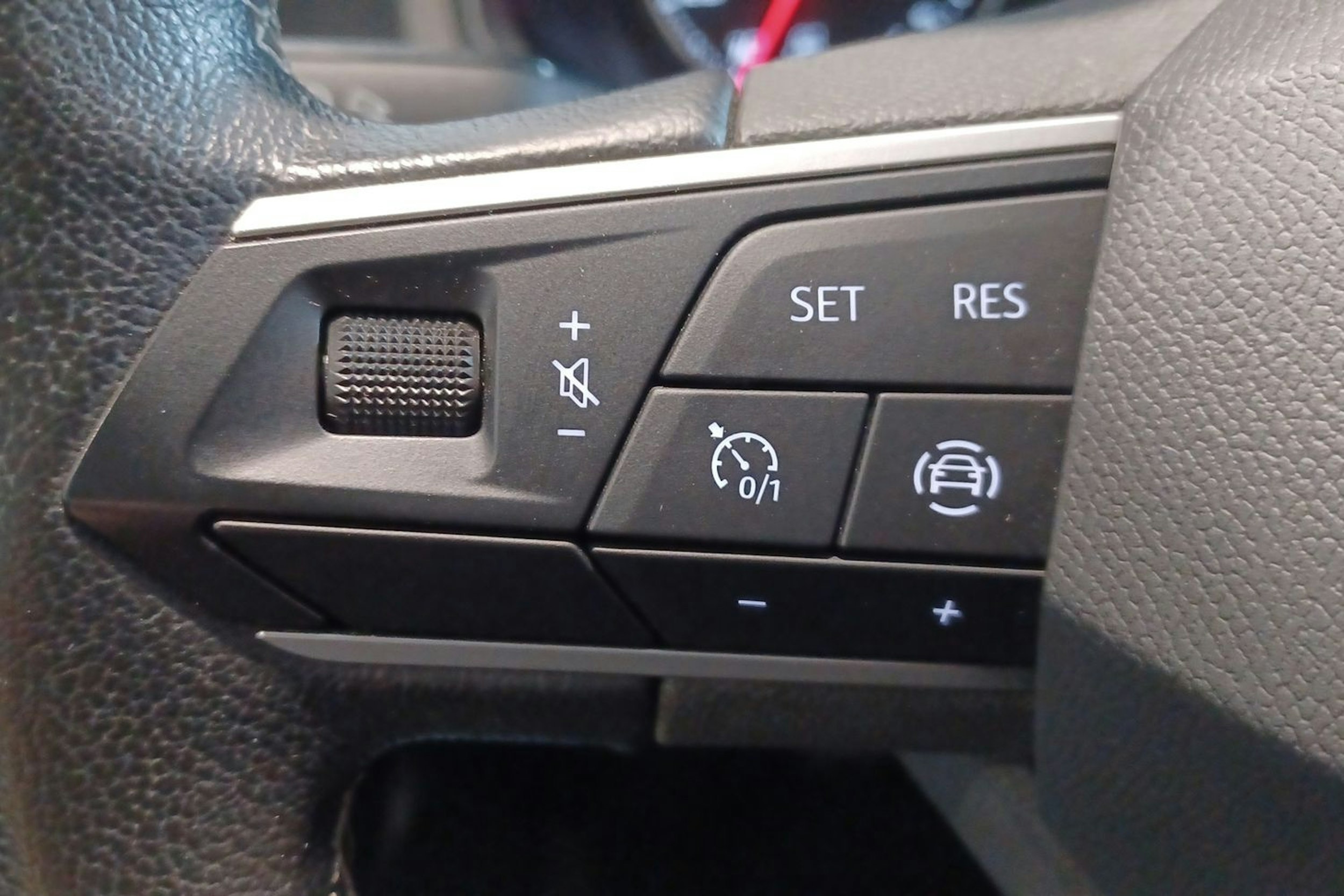 oranssi SEAT Ibiza 2022 kuva 15.