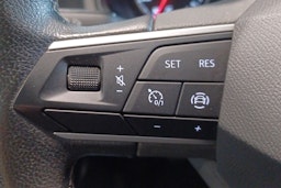 oranssi SEAT Ibiza 2022 kuva 15.