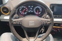 oranssi SEAT Ibiza 2022 kuva 17.