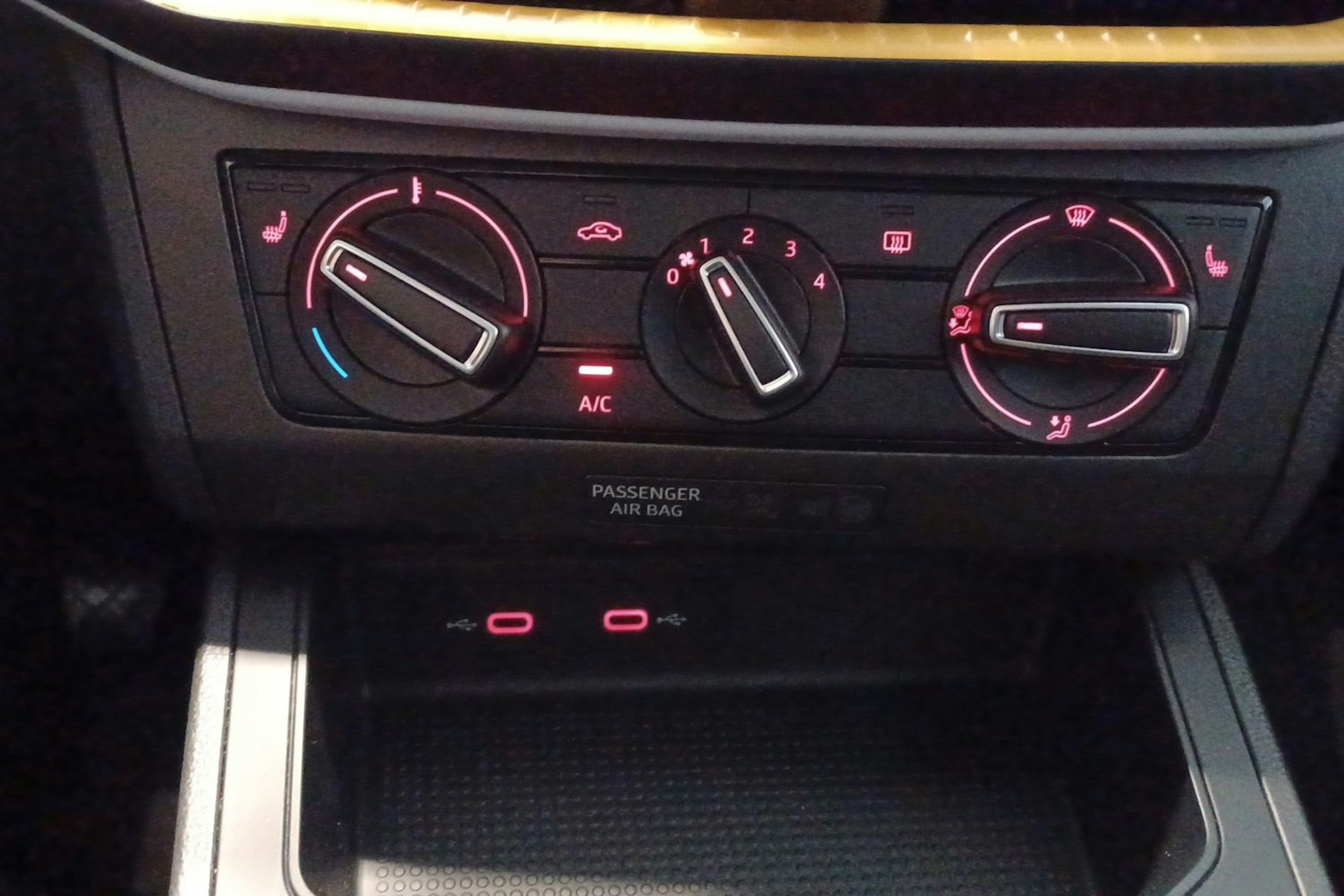 oranssi SEAT Ibiza 2022 kuva 22.