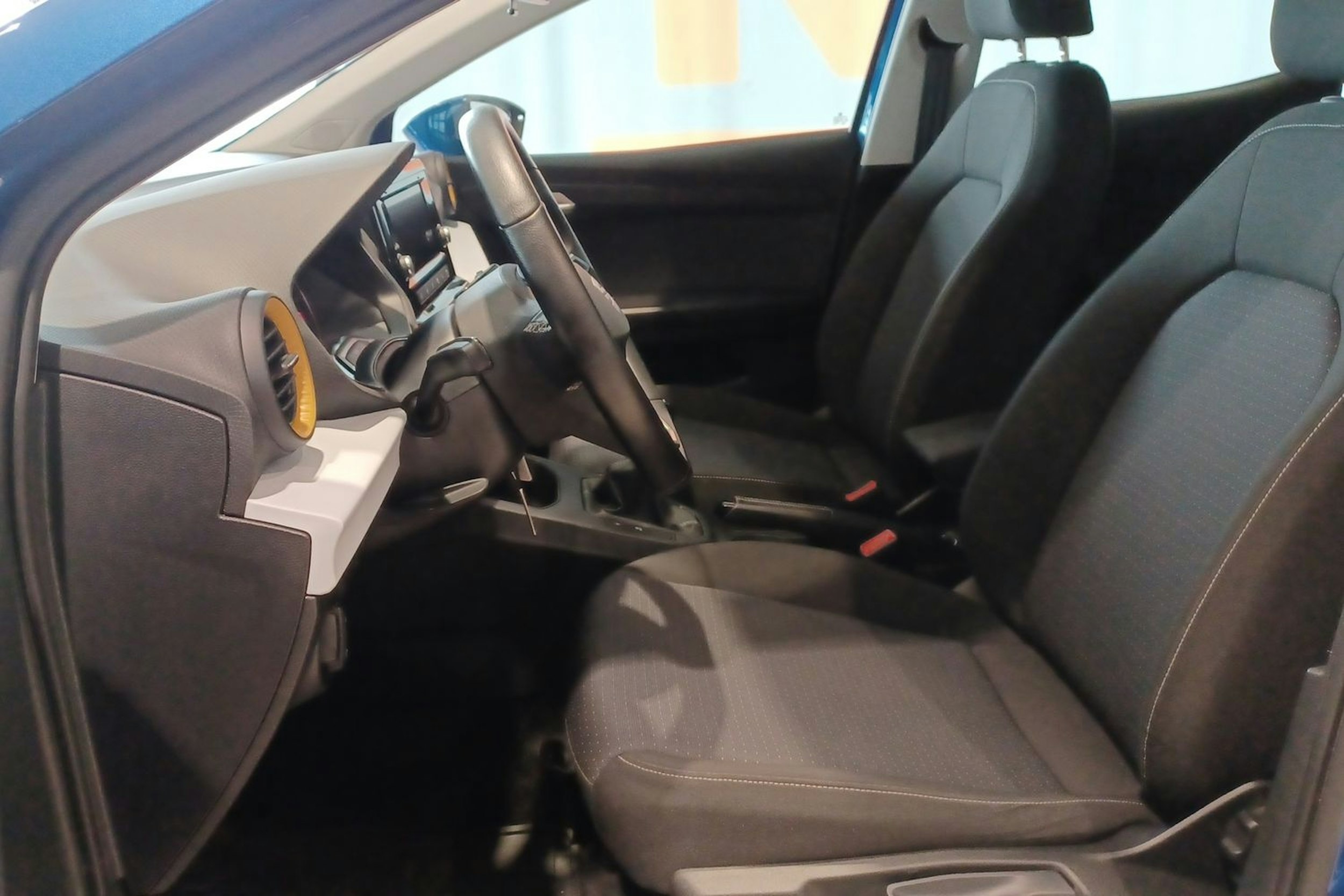 oranssi SEAT Ibiza 2022 kuva 24.