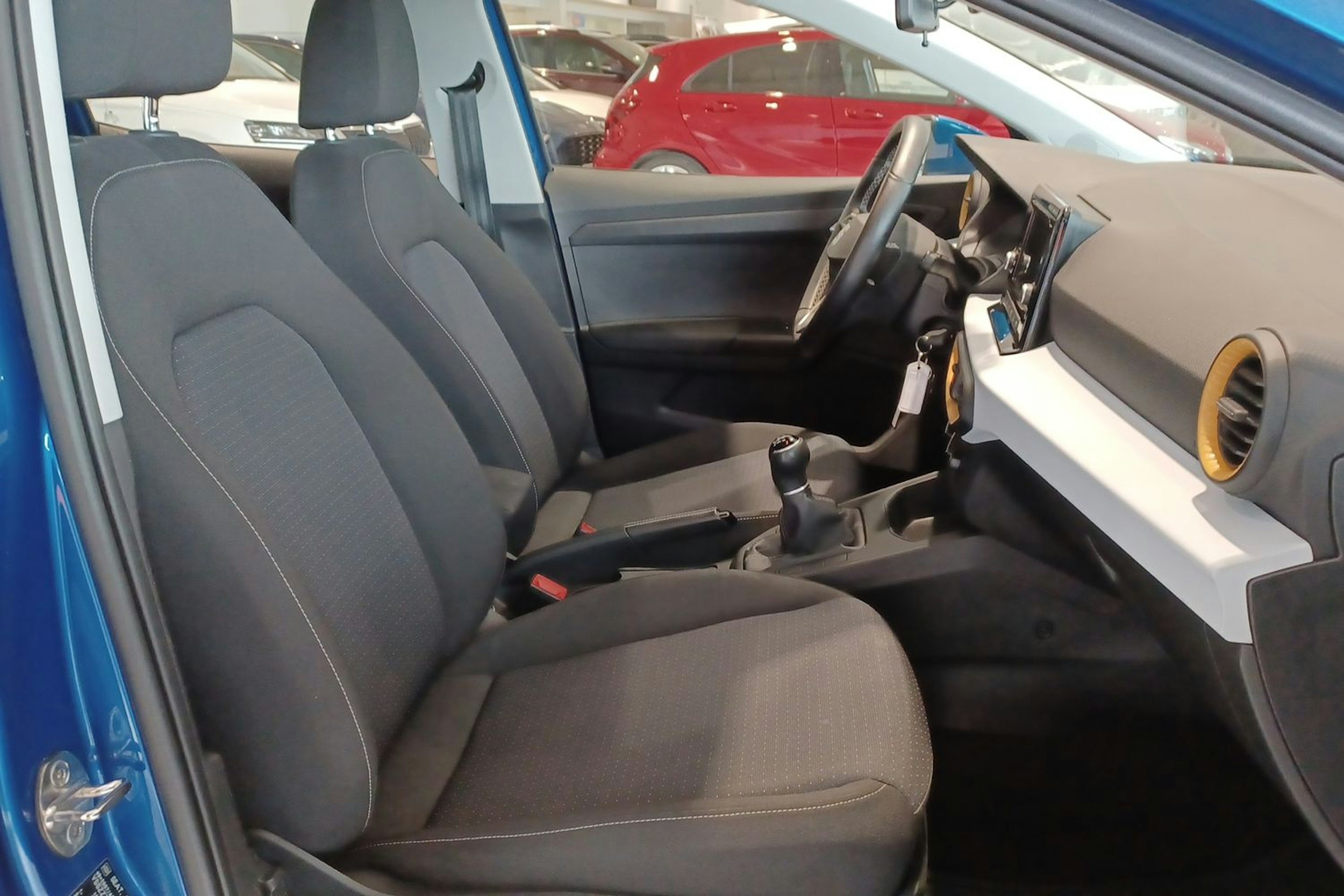 oranssi SEAT Ibiza 2022 kuva 25.