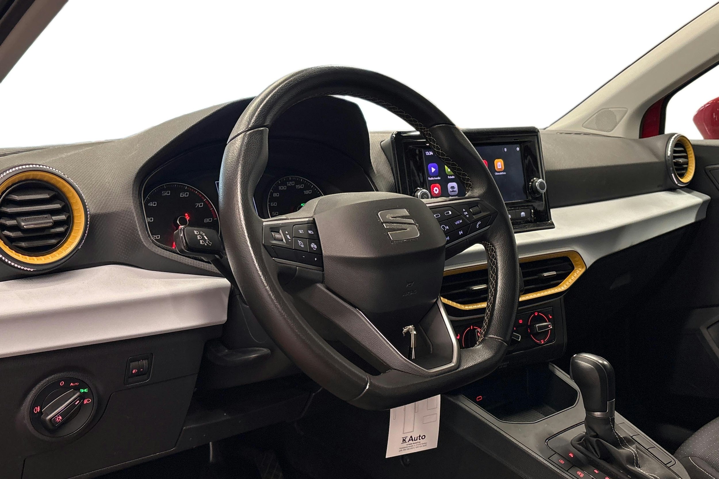 punainen SEAT Ibiza 2022 kuva 3.