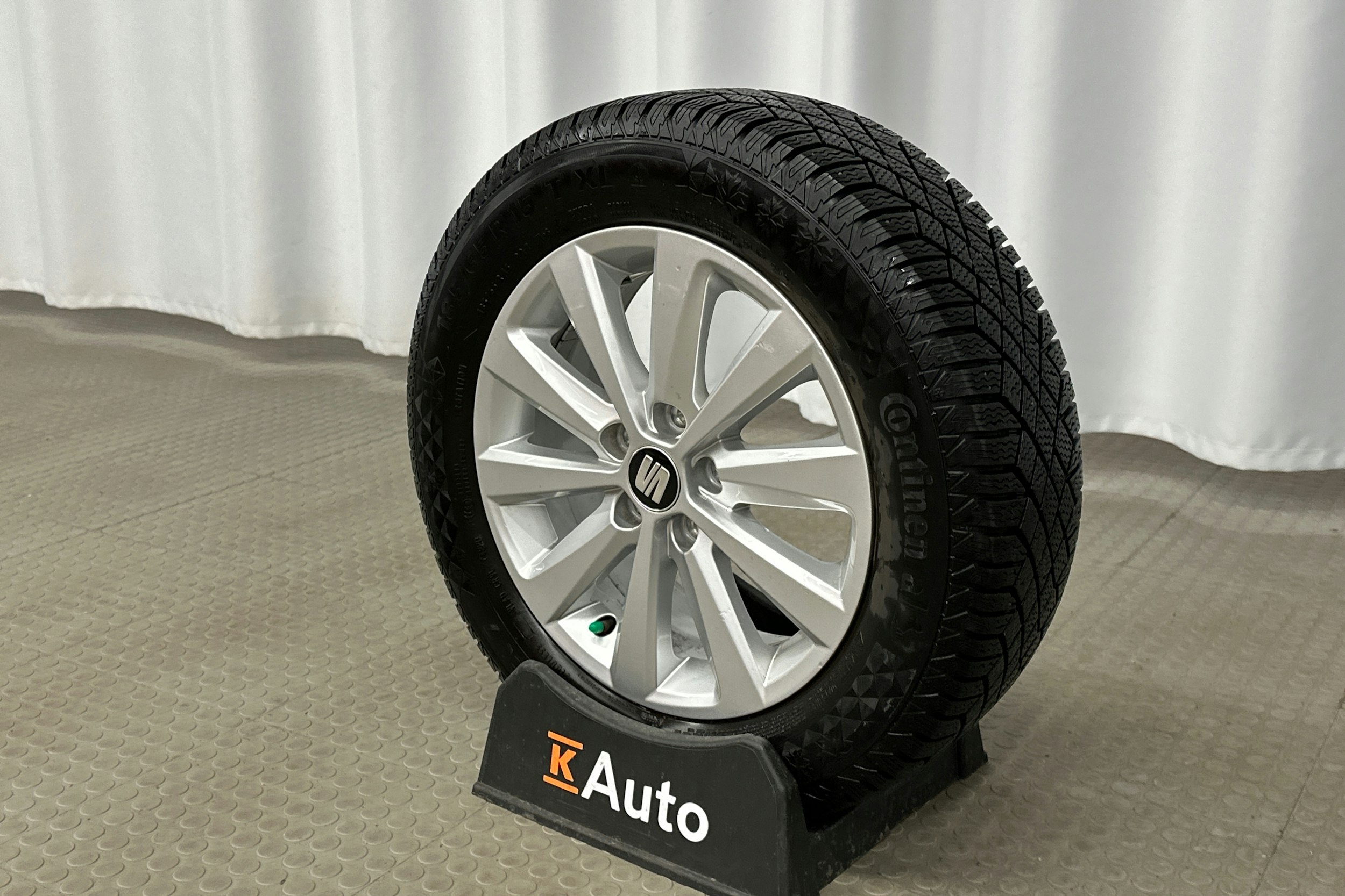 punainen SEAT Ibiza 2022 kuva 13.