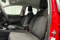 punainen SEAT Ibiza 2022 kuva 15.