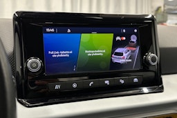 punainen SEAT Ibiza 2022 kuva 22.