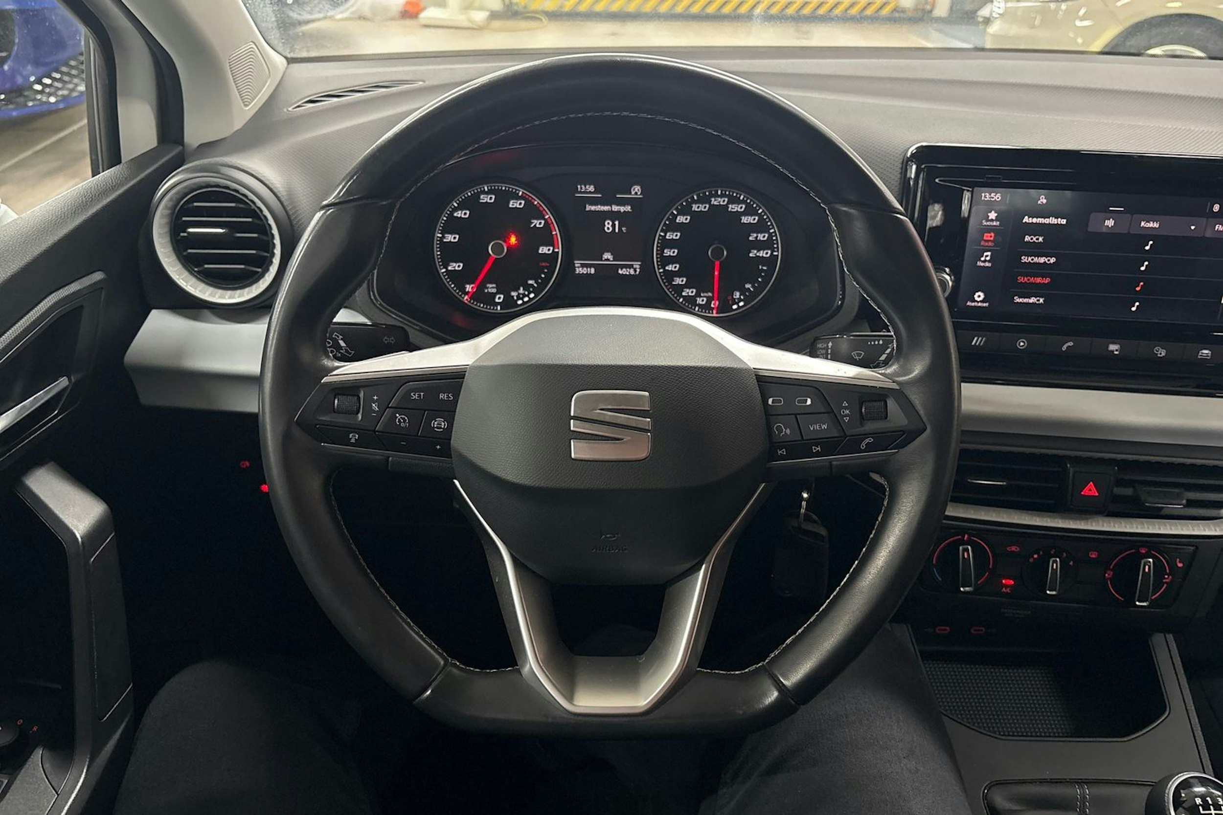 valkoinen SEAT Ibiza 2023 kuva 14.