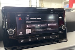 valkoinen SEAT Ibiza 2023 kuva 20.