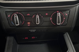 valkoinen SEAT Ibiza 2023 kuva 22.