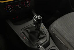punainen SEAT Ibiza 2023 kuva 23.